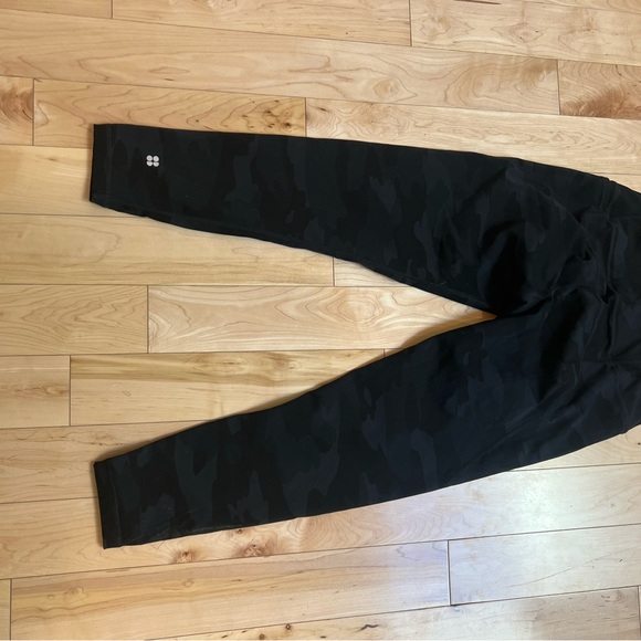 SOLD OUT - Picture 12 of 13